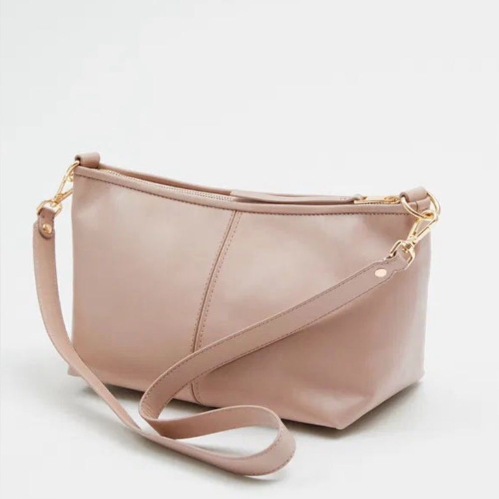 New & Other Stories Elegant Tan Leather Shoulder Bag